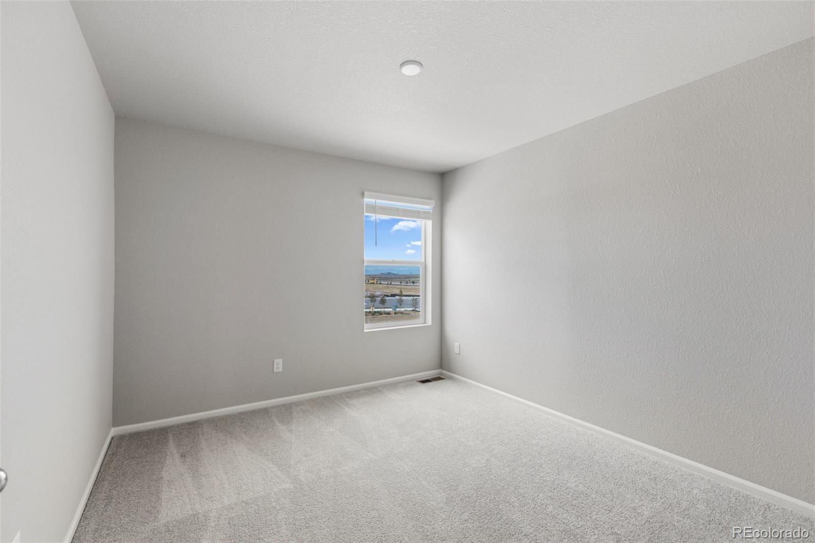 5483 N Elk Street Aurora CO 80019