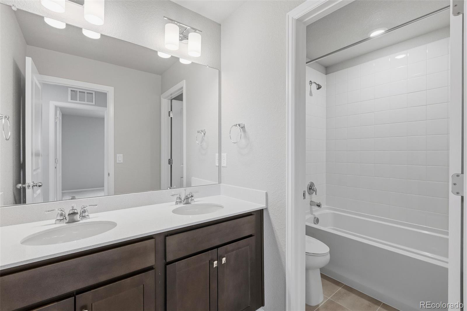5483 N Elk Street Aurora CO 80019