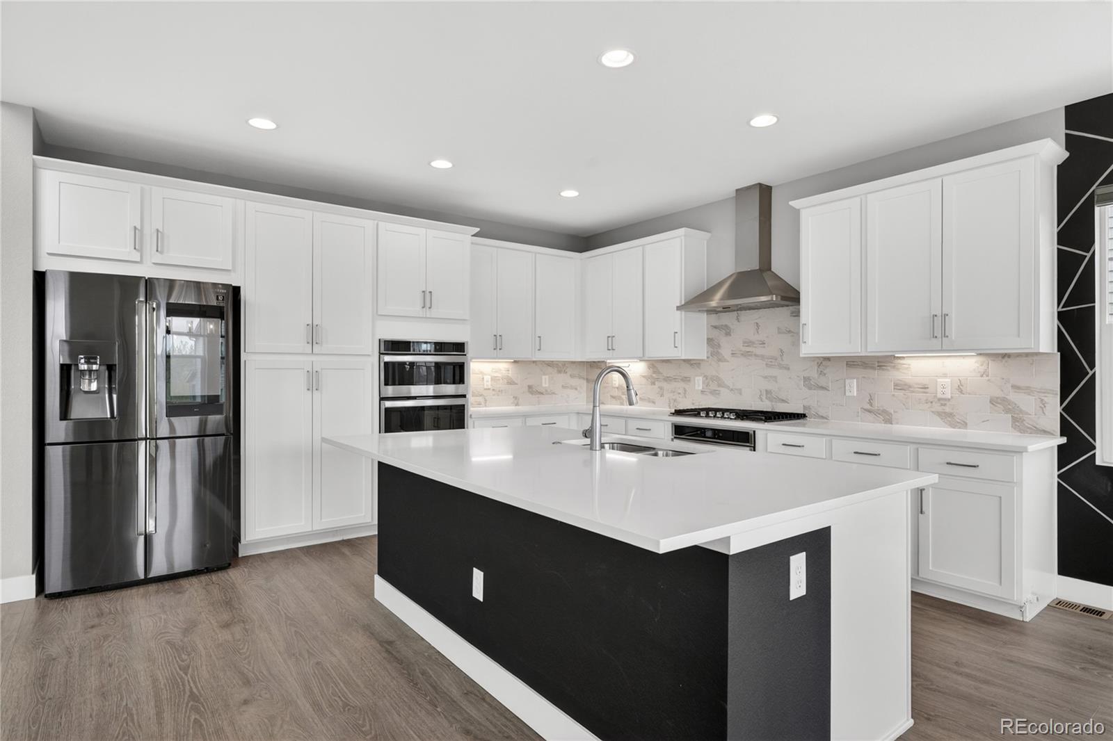 127 N Oak Hill Way Aurora CO 80018