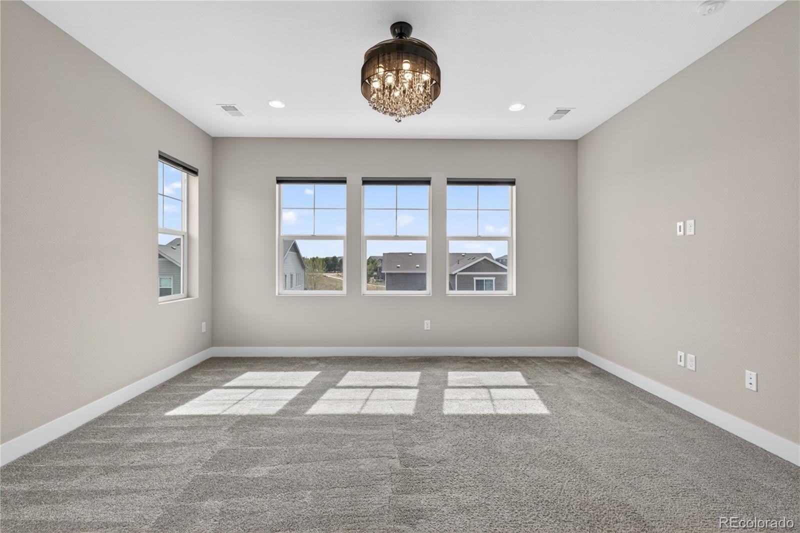 127 N Oak Hill Way Aurora CO 80018