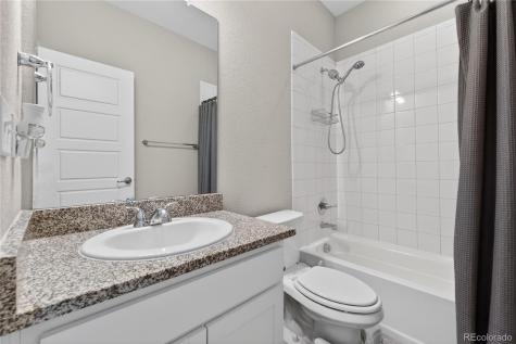 127 N Oak Hill Way Aurora CO 80018