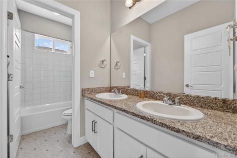 127 N Oak Hill Way Aurora CO 80018