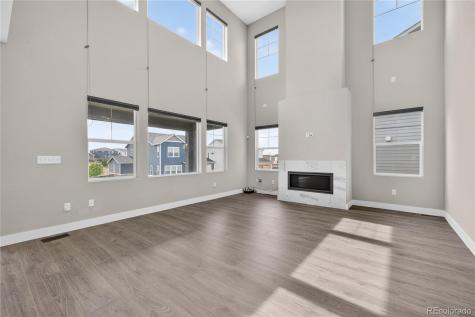 127 N Oak Hill Way Aurora CO 80018