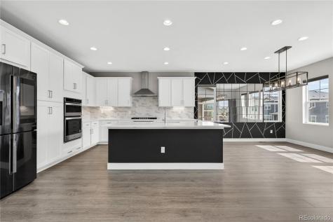 127 N Oak Hill Way Aurora CO 80018