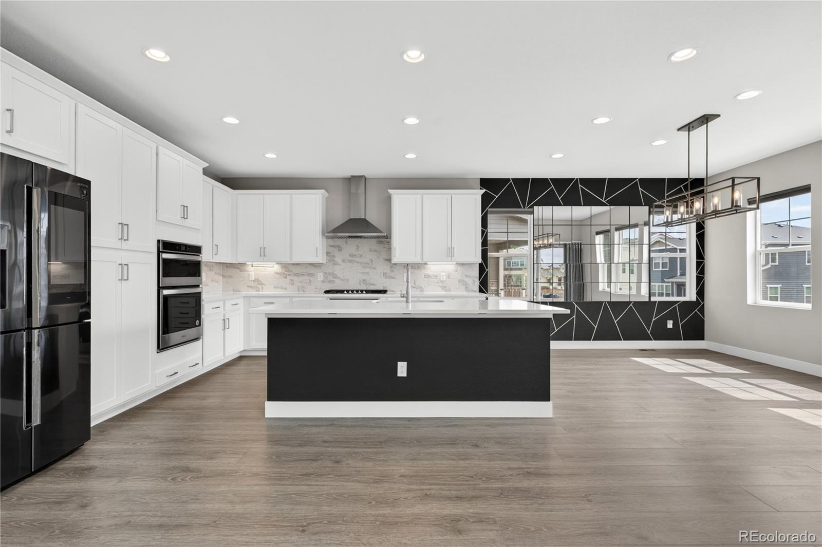 127 N Oak Hill Way Aurora CO 80018
