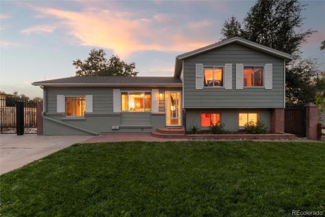 811 S Macon Way Aurora CO 80012