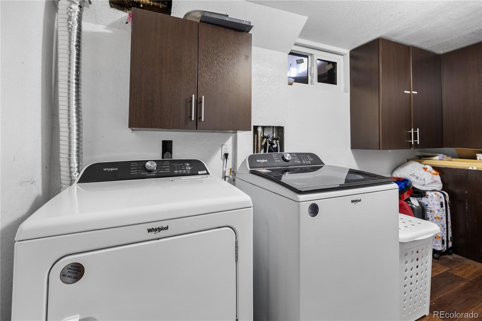 1093 S Holland Street Lakewood CO 80226