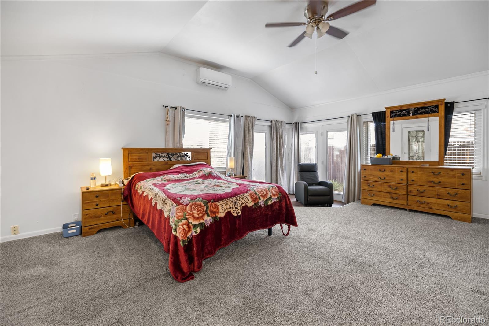 1093 S Holland Street Lakewood CO 80226