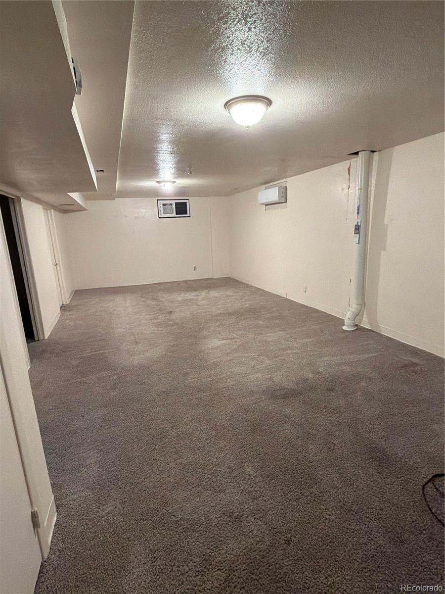 1093 S Holland Street Lakewood CO 80226
