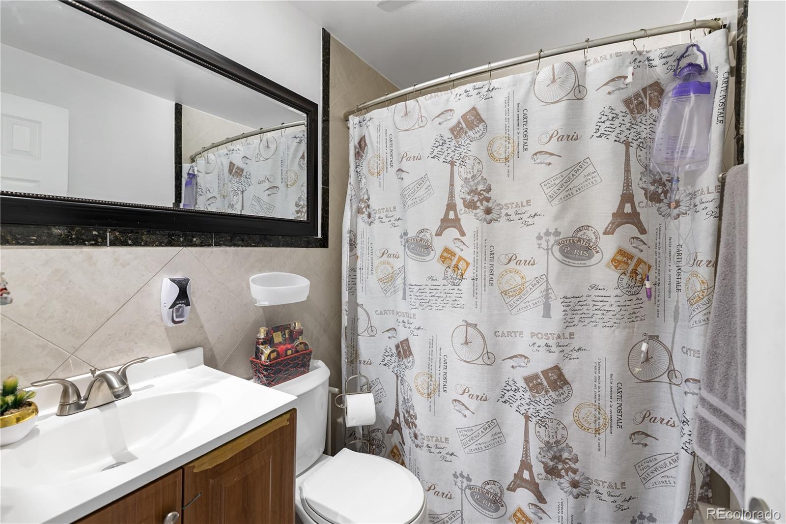 1093 S Holland Street Lakewood CO 80226