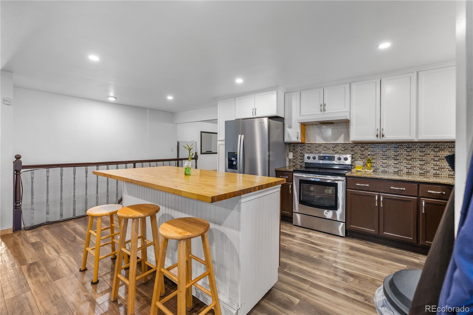 1093 S Holland Street Lakewood CO 80226
