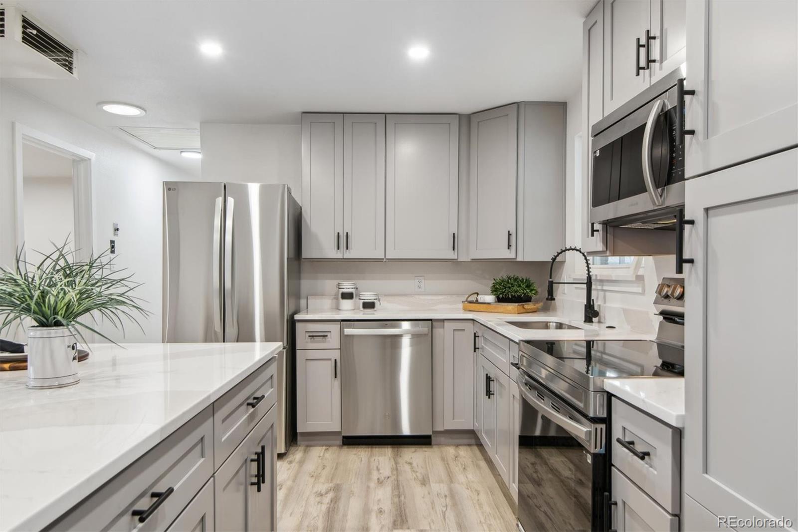 1055 Iris Street Broomfield CO 80020