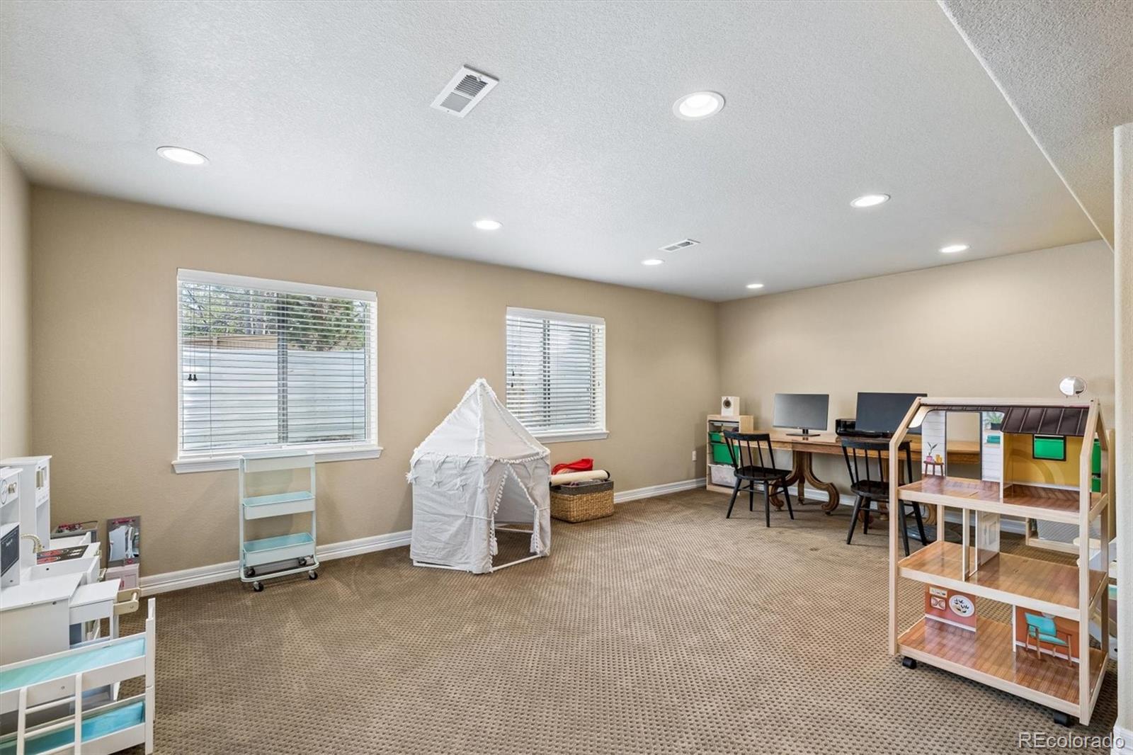 2677 Pemberly Avenue Highlands Ranch CO 80126