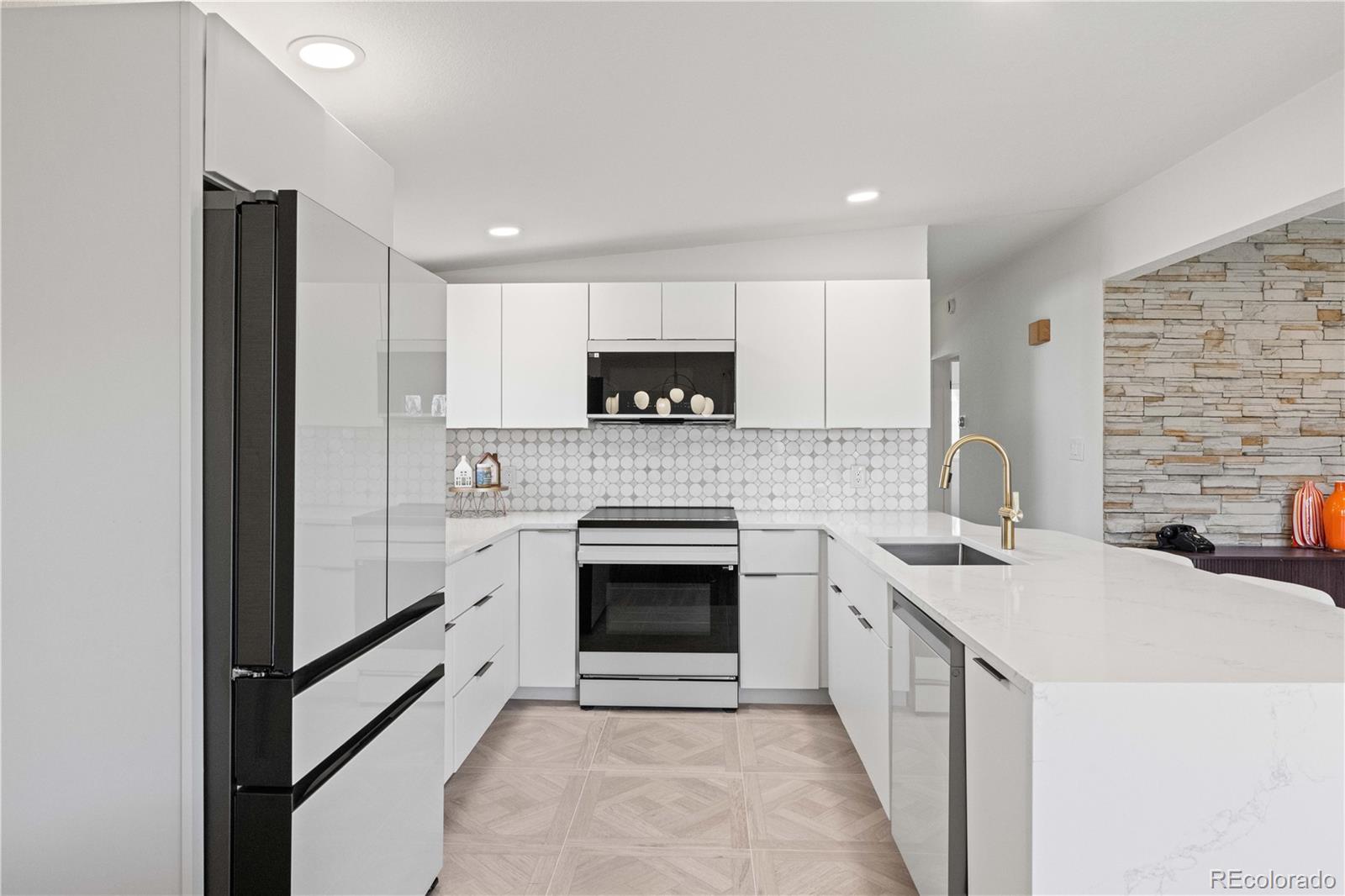 6785 S Logan Street Centennial CO 80122