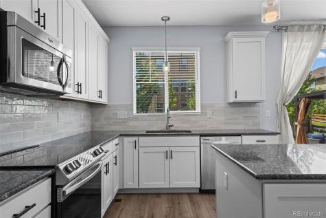 2025 S Danube Way Aurora CO 80013