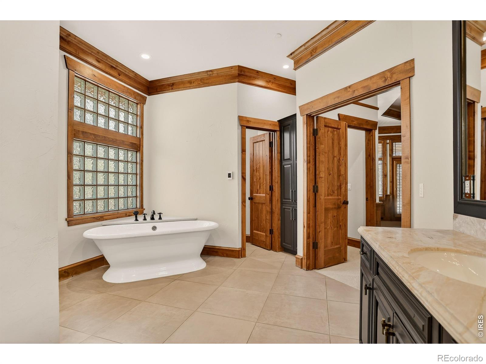 8652 Portico Lane Longmont CO 80503