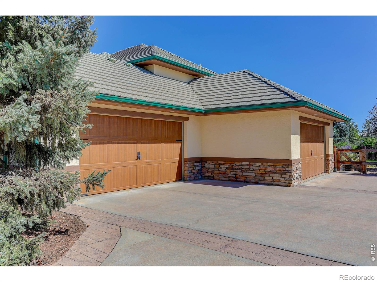 8652 Portico Lane Longmont CO 80503