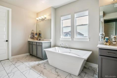 8299 S Kellerman Circle Aurora CO 80016