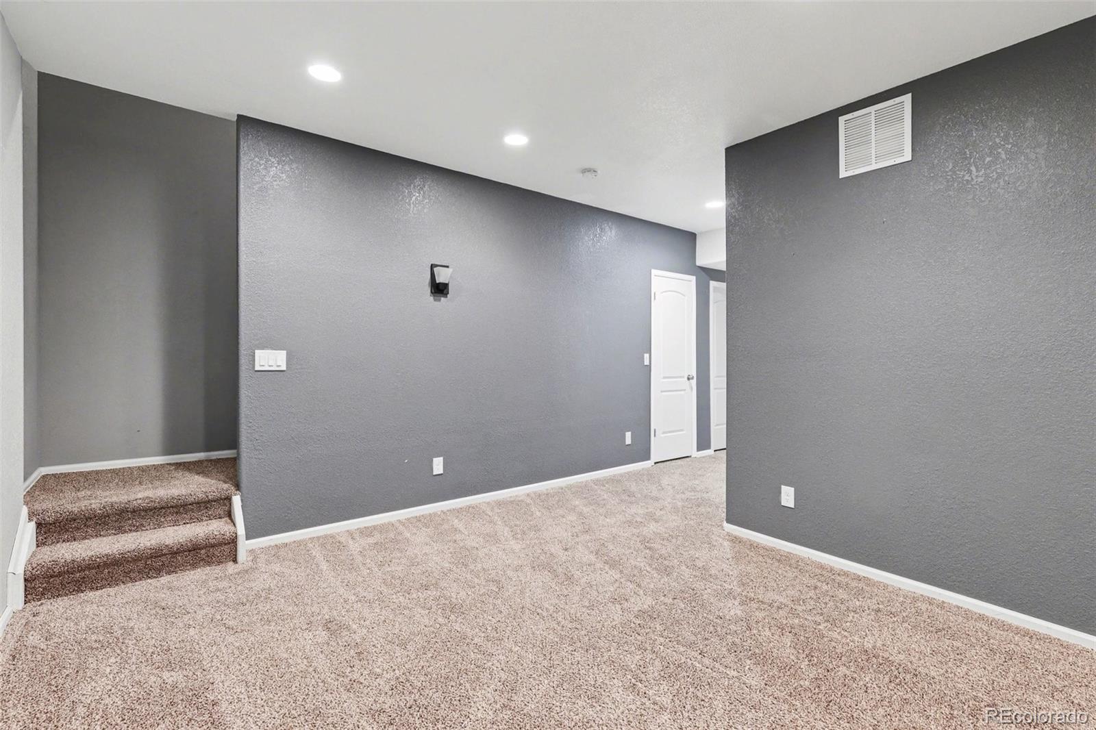 6346 N Espana Street Aurora CO 80019