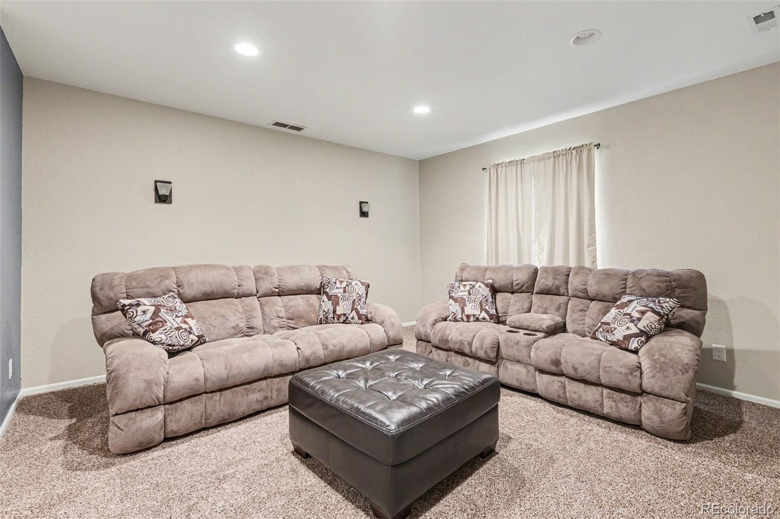 6346 N Espana Street Aurora CO 80019