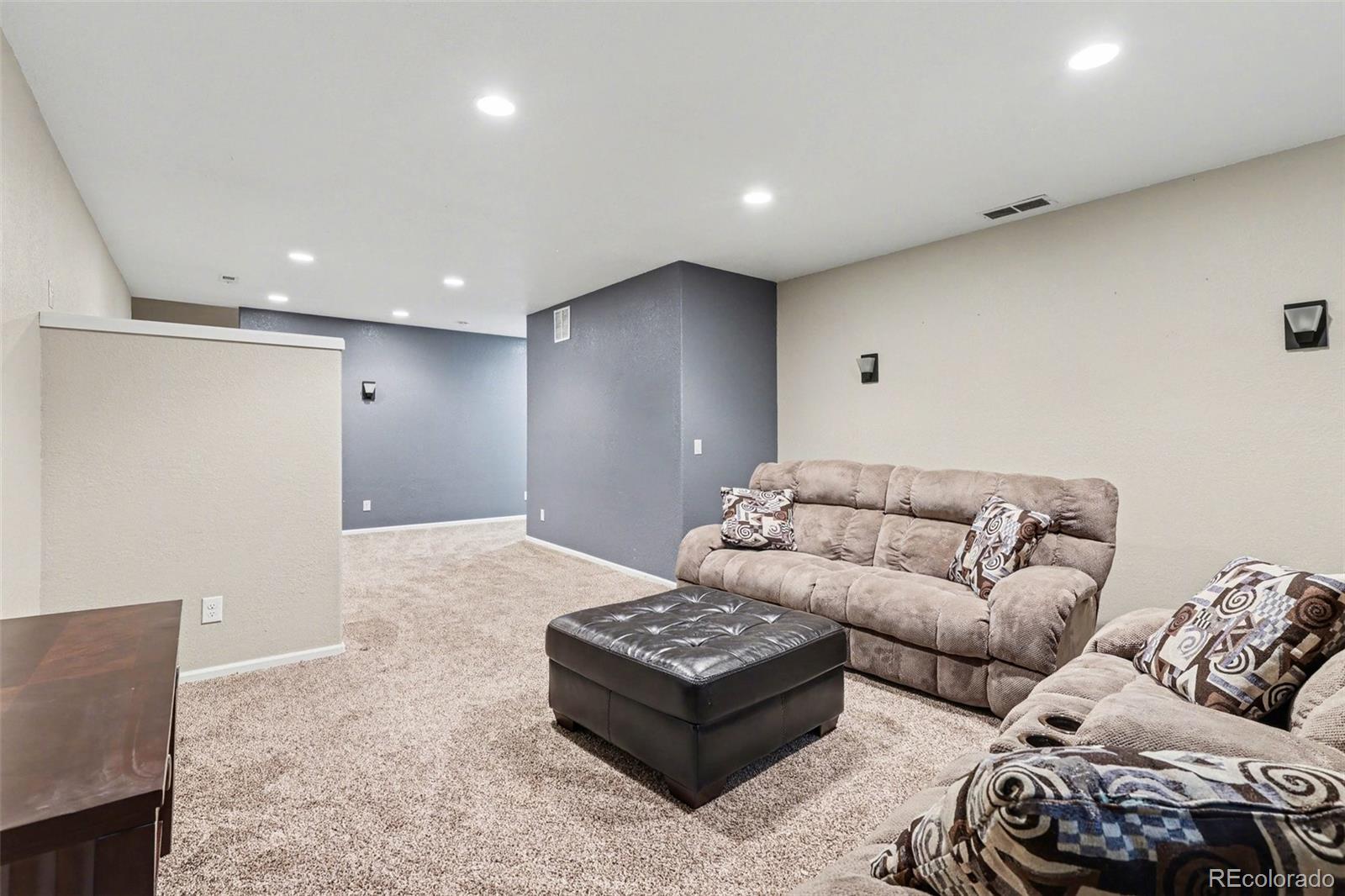 6346 N Espana Street Aurora CO 80019