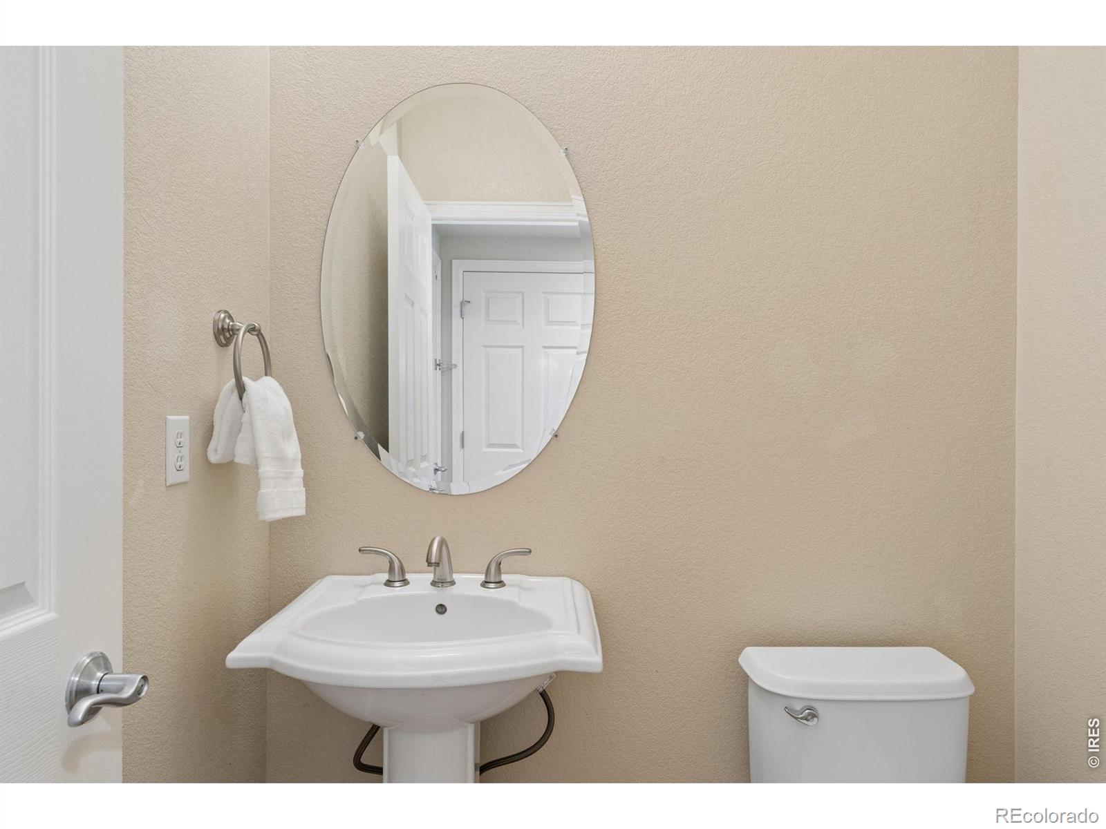 2205 Creekside Drive Longmont CO 80504