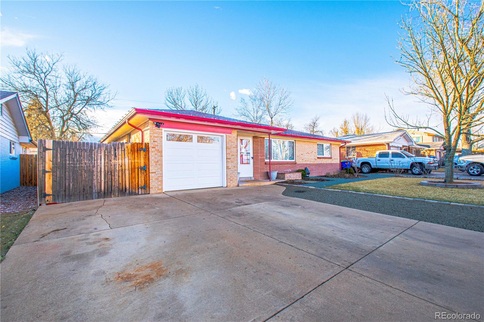 1543 S Benton Street Lakewood CO 80232