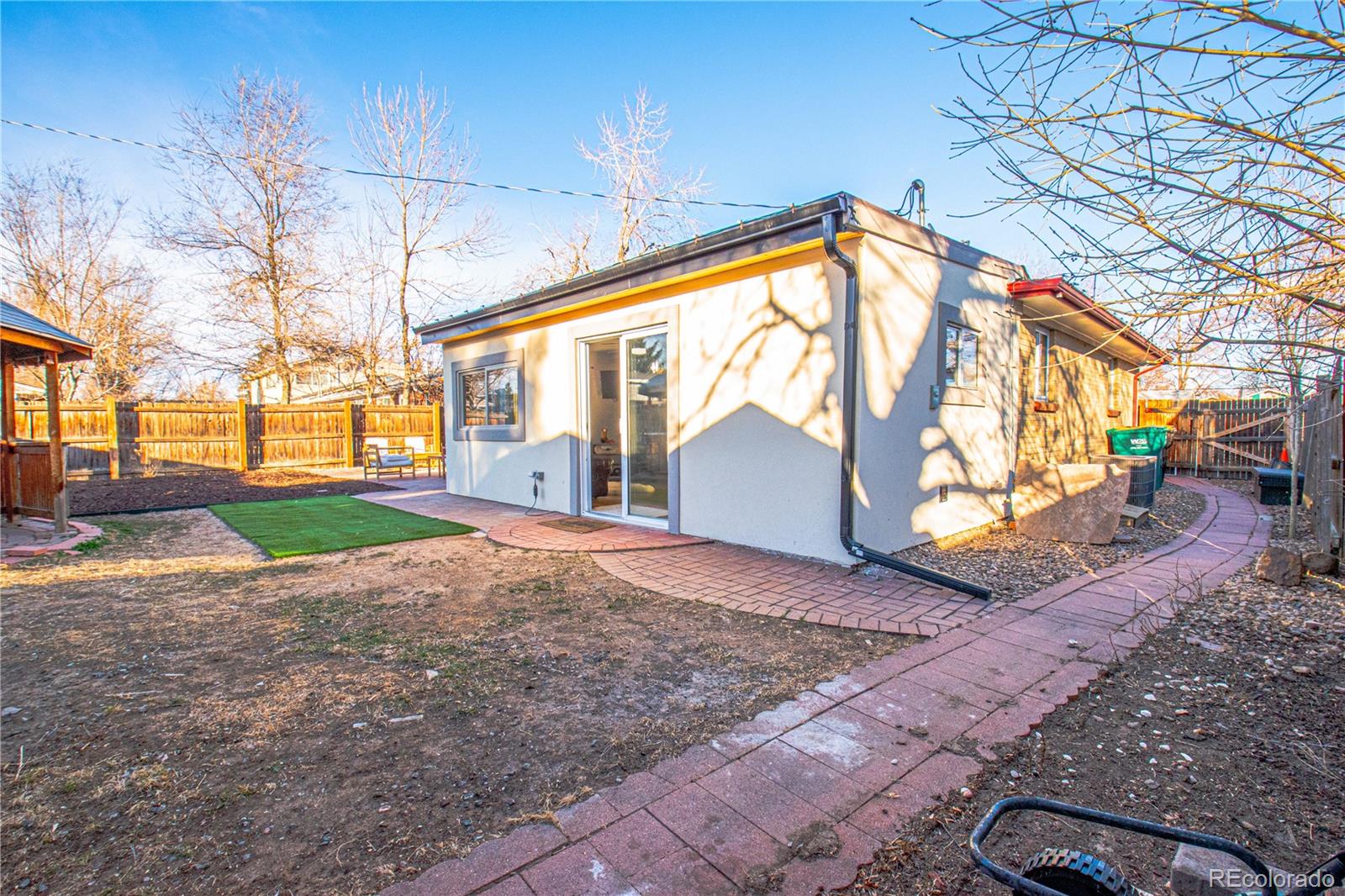 1543 S Benton Street Lakewood CO 80232