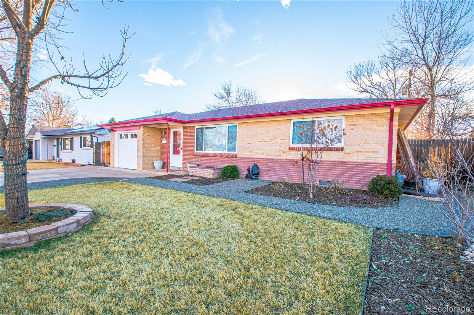 1543 S Benton Street Lakewood CO 80232