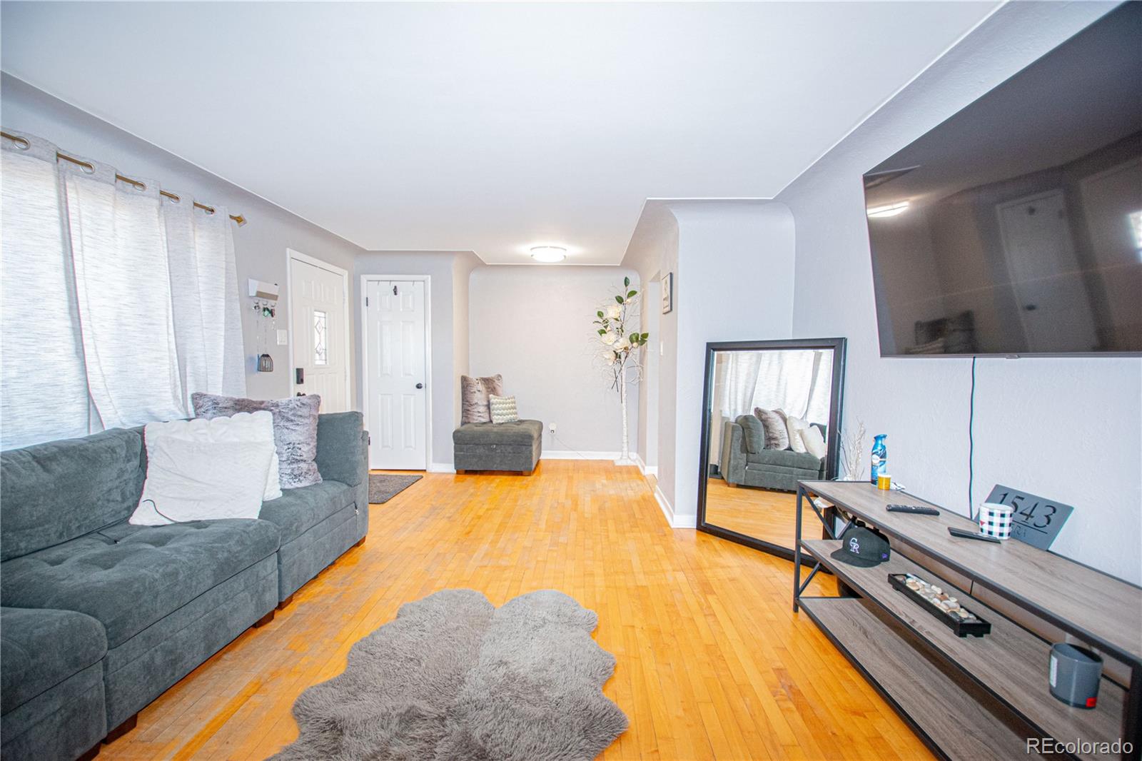 1543 S Benton Street Lakewood CO 80232