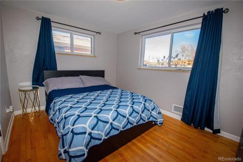 1543 S Benton Street Lakewood CO 80232