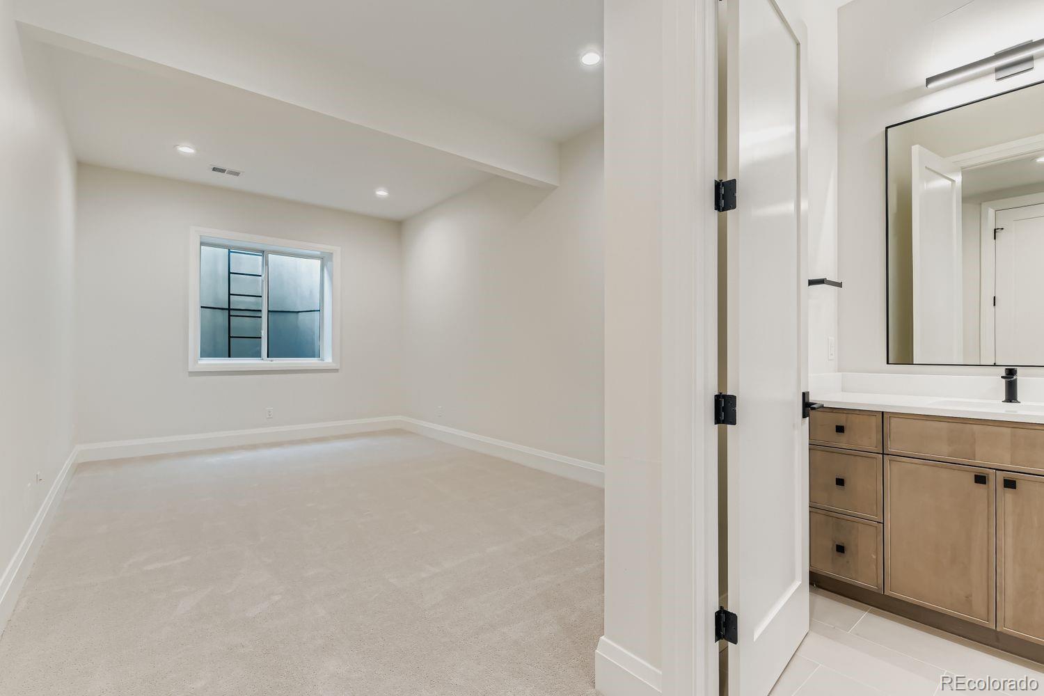 15308 Spruce Street Broomfield CO 80023