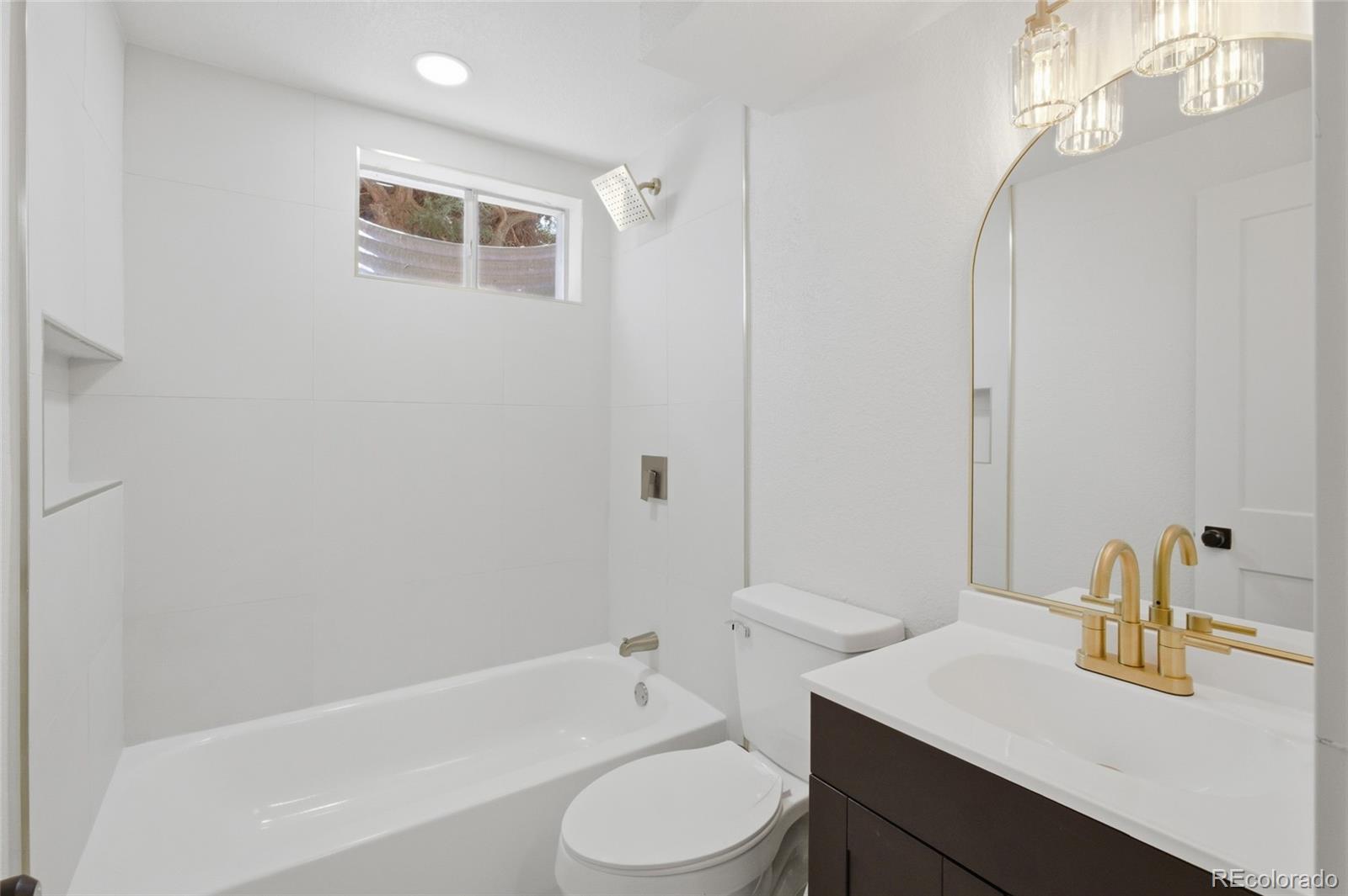 7464 W Louisiana Avenue Lakewood CO 80232