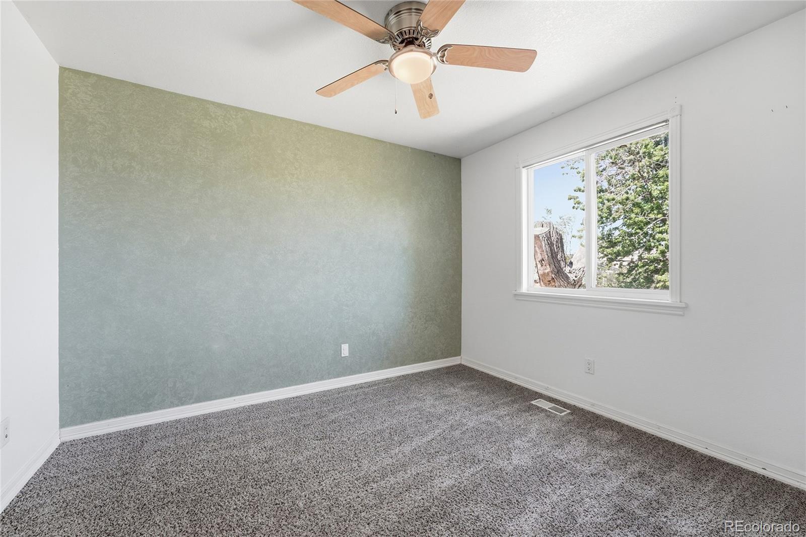 1933 Ensenada Court Aurora CO 80011