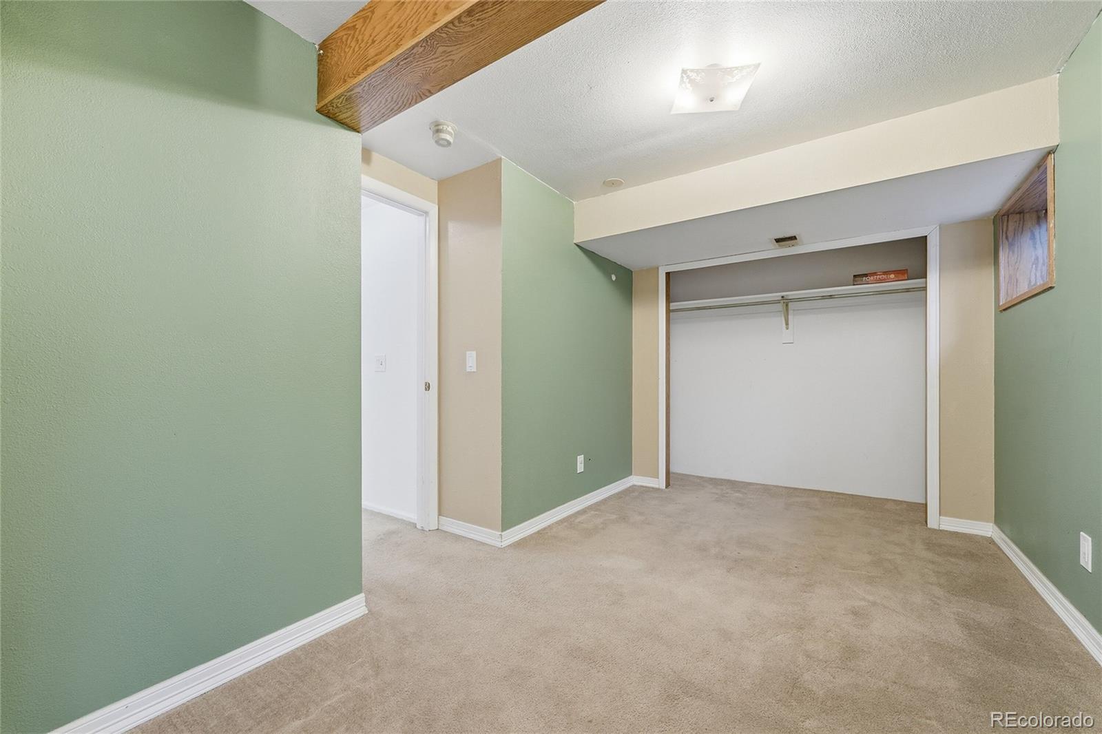 1933 Ensenada Court Aurora CO 80011