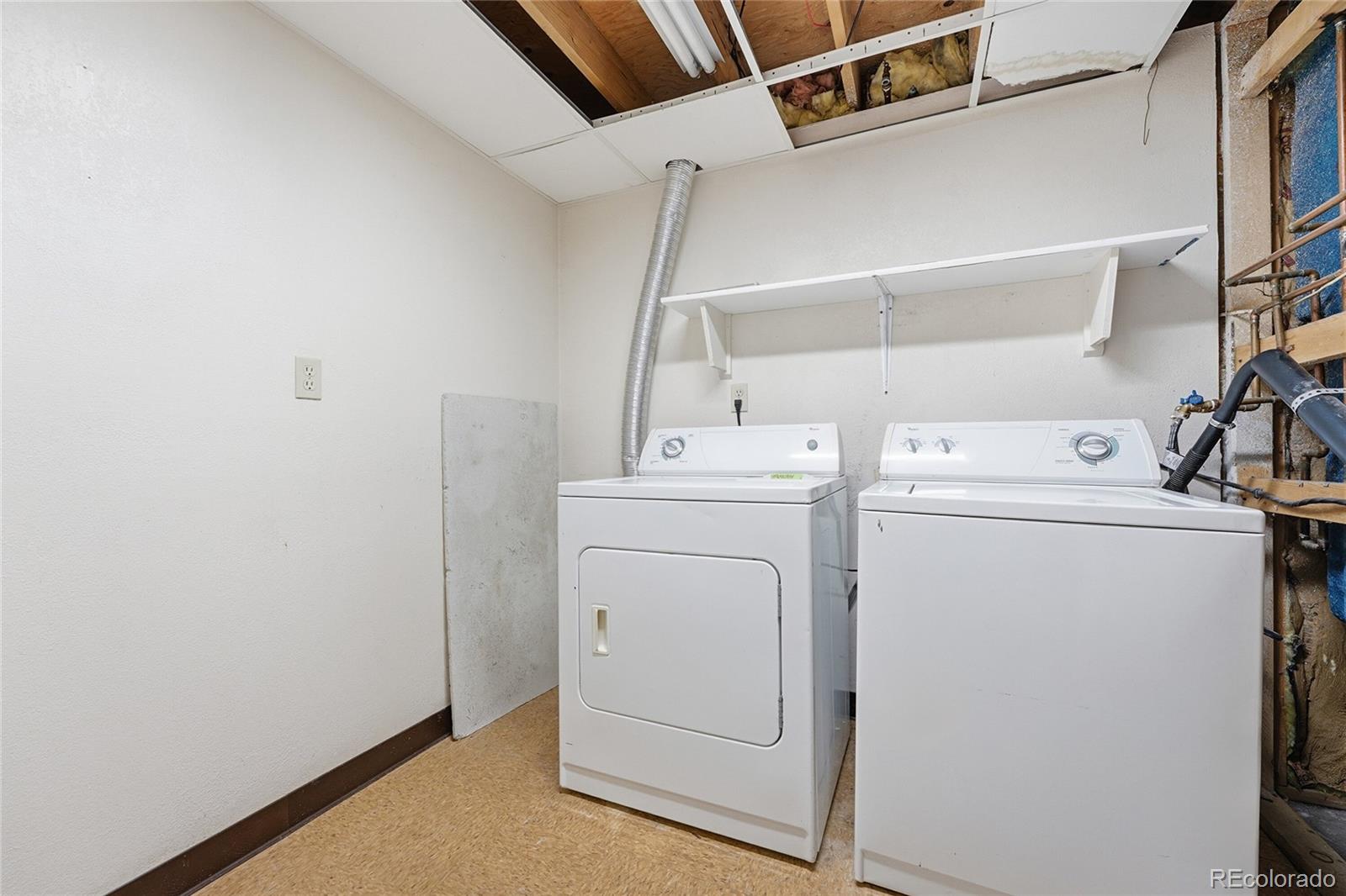 1933 Ensenada Court Aurora CO 80011