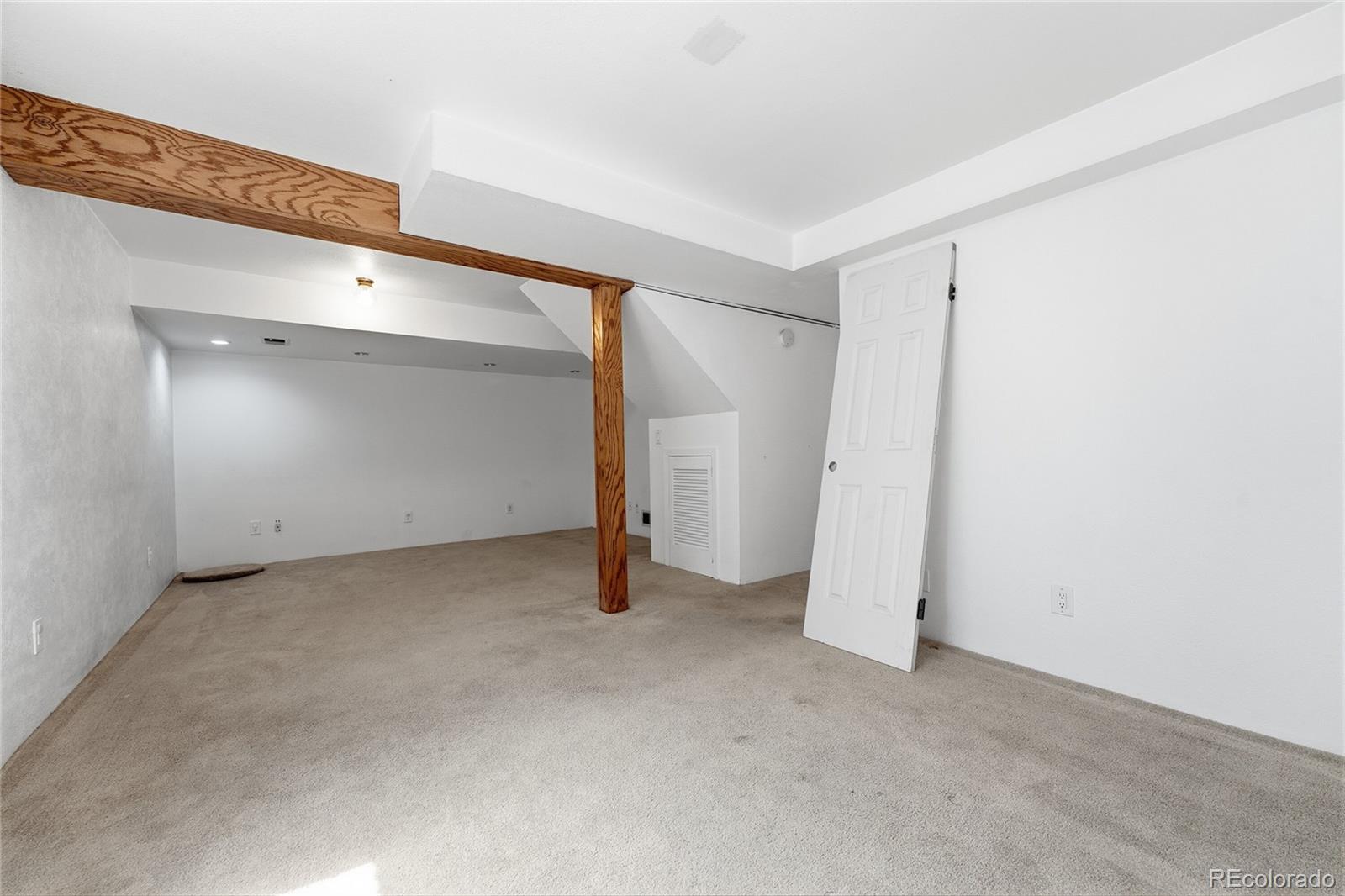 1933 Ensenada Court Aurora CO 80011