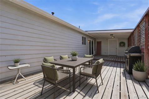 1933 Ensenada Court Aurora CO 80011
