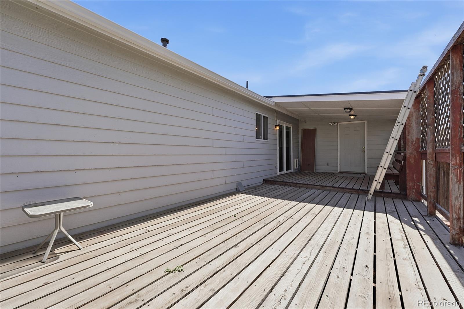 1933 Ensenada Court Aurora CO 80011