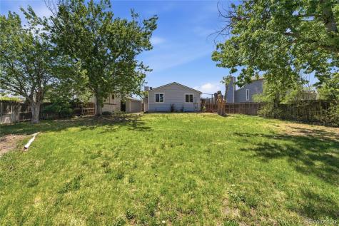 1933 Ensenada Court Aurora CO 80011