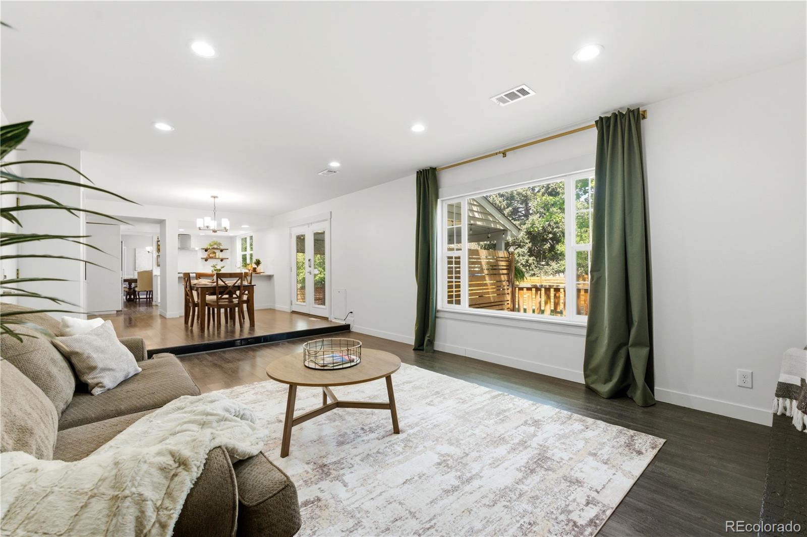 1127 E Kettle Place Centennial CO 80122