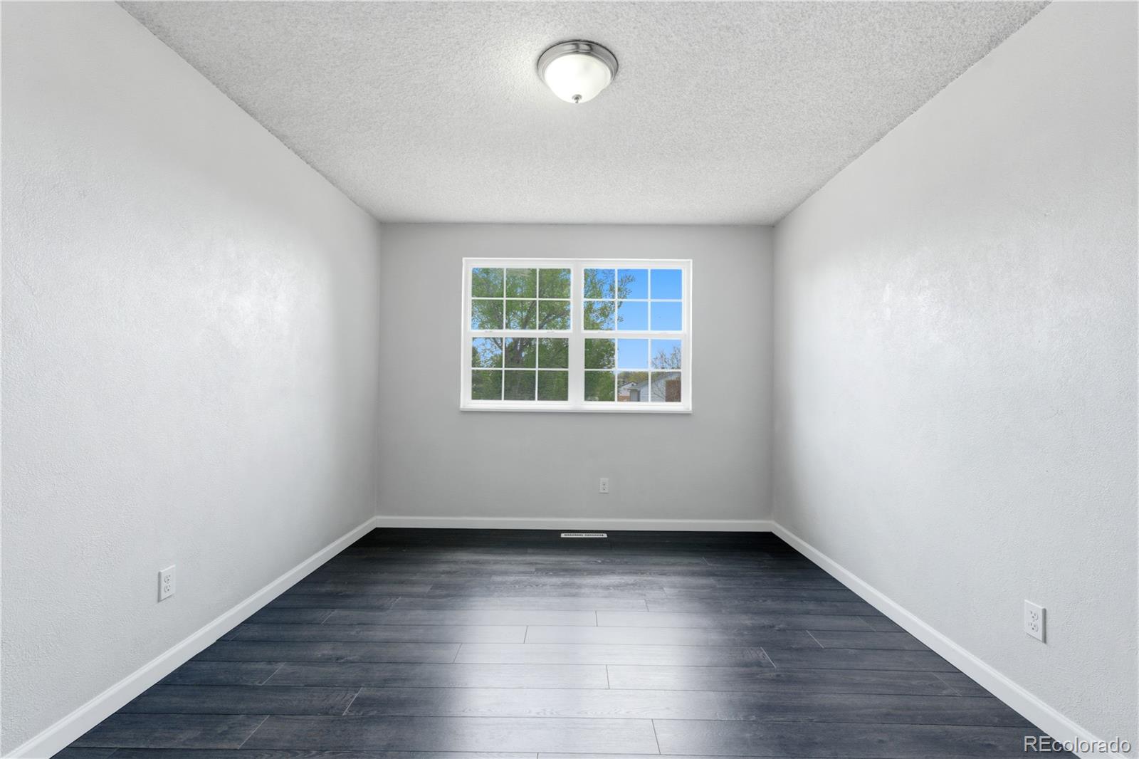 1127 E Kettle Place Centennial CO 80122