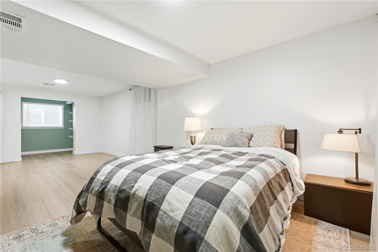 1127 E Kettle Place Centennial CO 80122