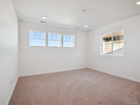 494 S Rifle Street Aurora CO 80017