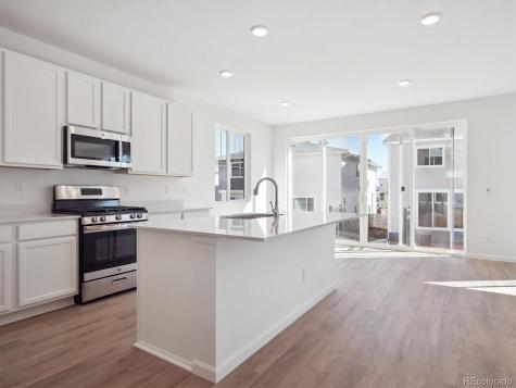 494 S Rifle Street Aurora CO 80017