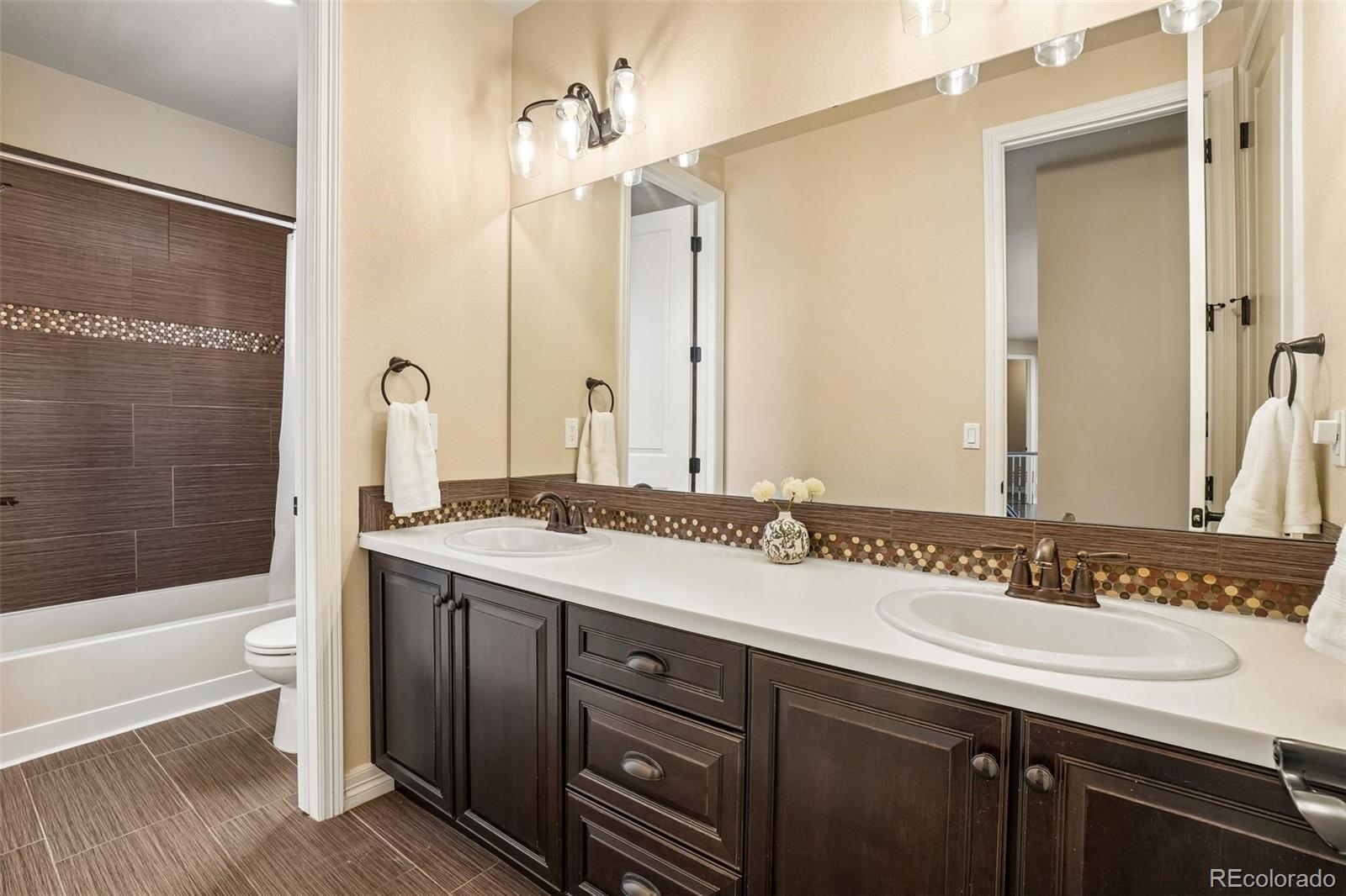 26726 E Peakview Drive Aurora CO 80016