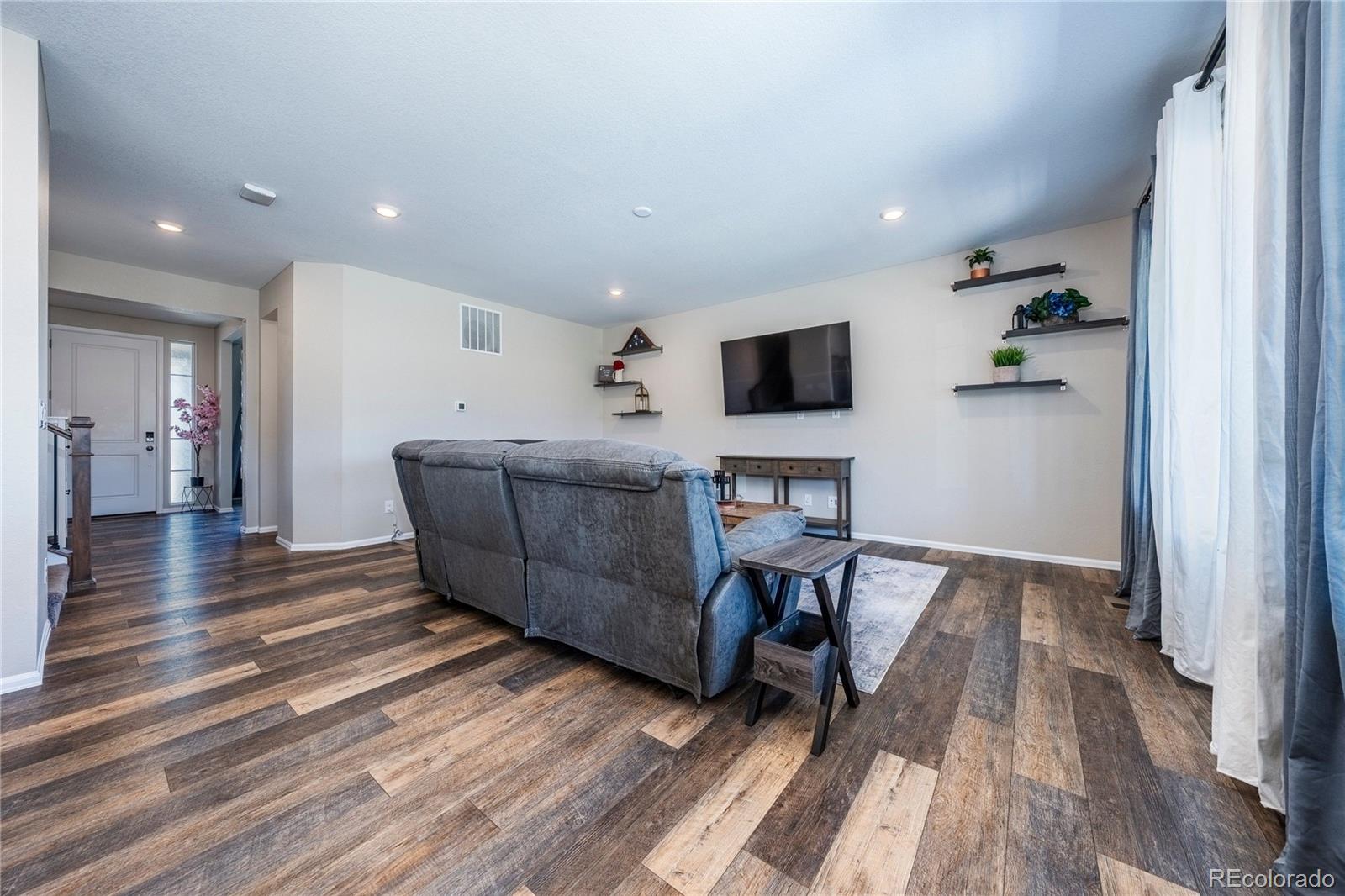 960 Avena Court Elizabeth CO 80107