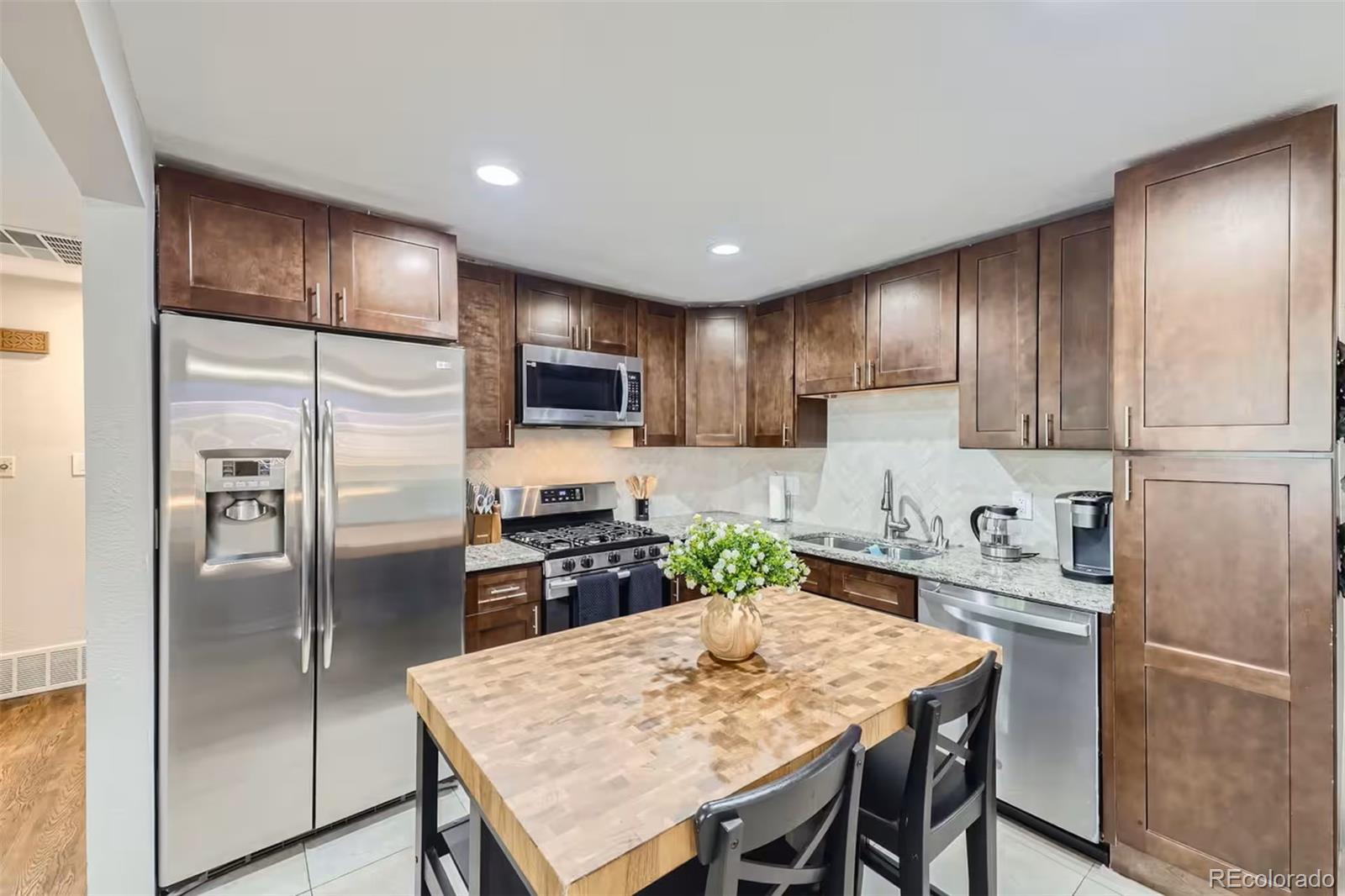 6718 W 70th Place Arvada CO 80003
