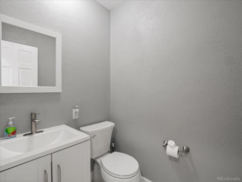 8233 W 62nd Place Arvada CO 80004