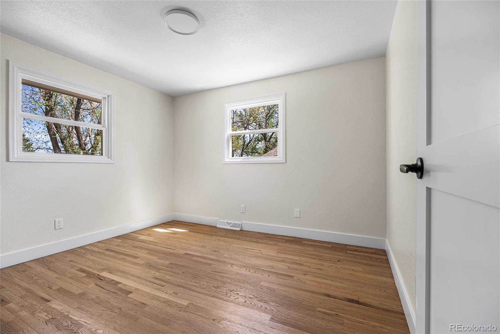 1375 W Hinsdale Drive Littleton CO 80120